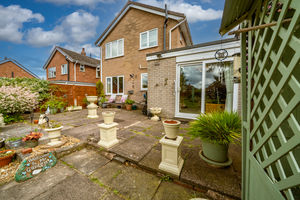 REAR GARDEN- click for photo gallery